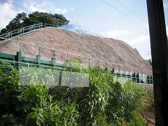 土砂崩れ現場
