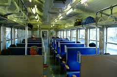 急行型車両で快適