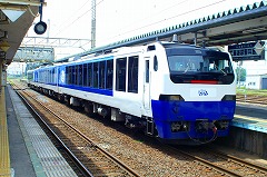 イゾートしらかみ青池編成